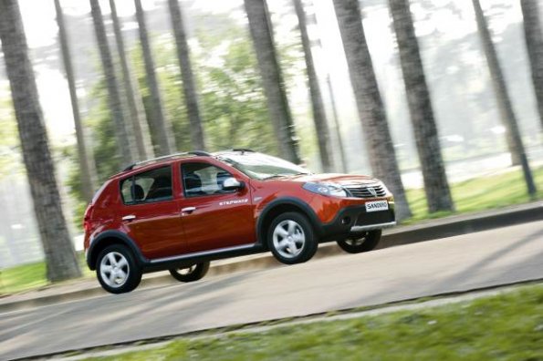 Seitenansicth des Dacia Sandero Stepway