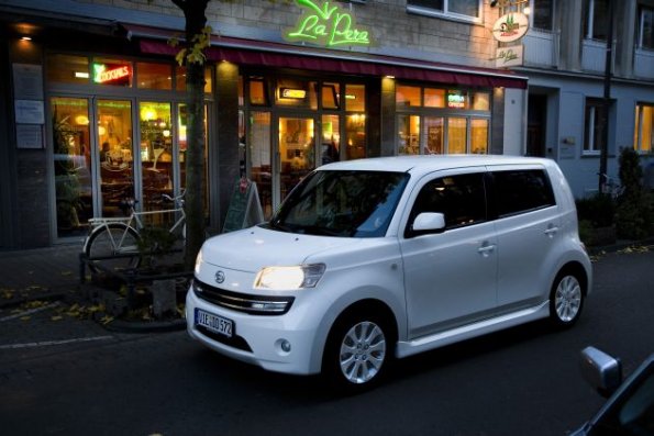 Front- und Seitenansicht des Daihatsu Materia