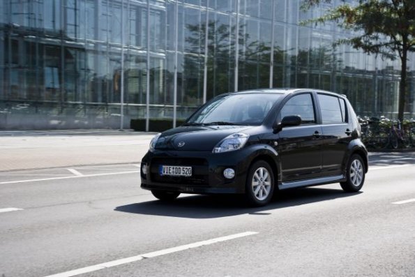 Die Frontpartie des Daihatsu Sirion