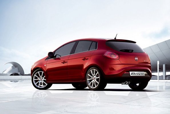 Heck- und Seitenpartie des Fiat Bravo