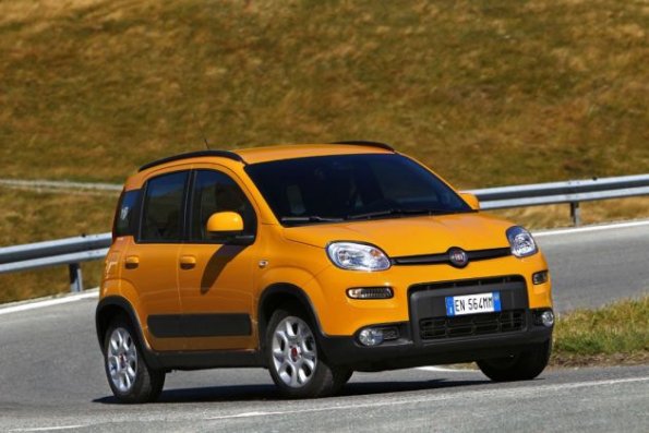 Die Frontpartie des Fiat Panda Trekking