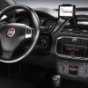 Die Armaturentafel im Fiat Punto 2012