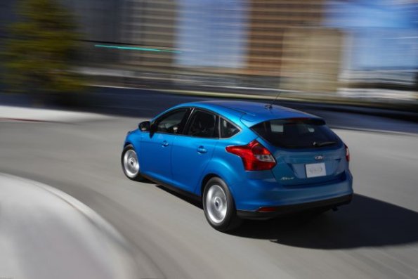 Heck- und Seitenpartie des Ford Focus