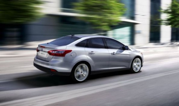 Heck- und Seitenansicht des Ford Focus