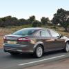 Eine Fahraufnahme des Ford Mondeo 2010: Hinten sind die Leuchten erneuert worden