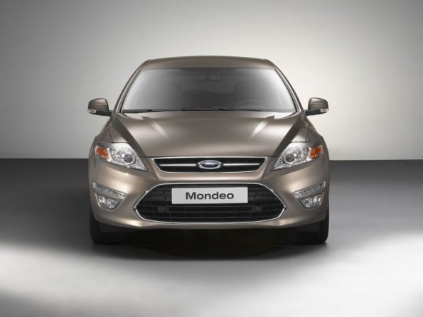 Der Ford Mondeo 2010 in der Frontansicht