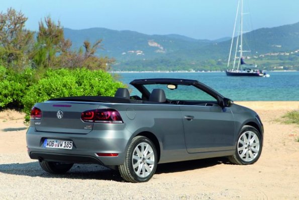 Die Seitenansicht des neuen Golf Cabriolet