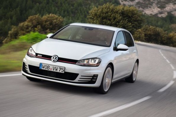 Die Frontpartie des Golf GTI