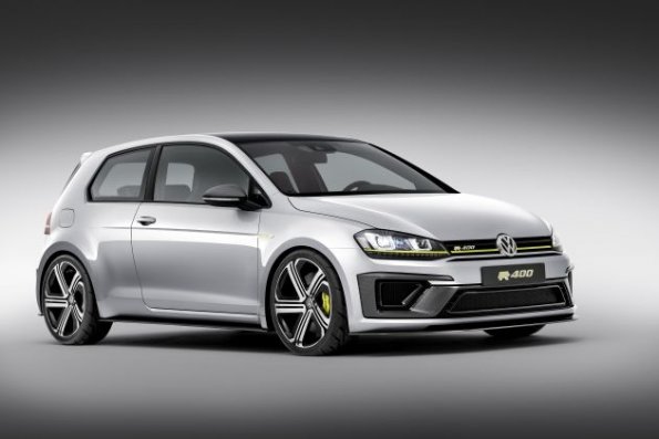 Front- und Seitenansicht des VW Golf R 400