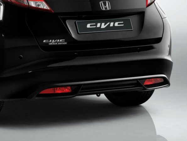 Die Heckpartie in Nahaufnahme am Honda Civic Black Edition 