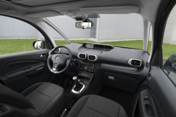 Das Armaturenbrett im Citroen C3 Picasso