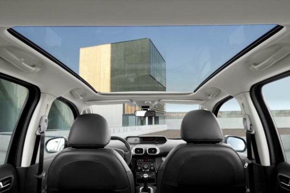 Eine feste Größe im Citroen C3 Picasso: das Panorama-Dach mit mehr als viereinhalt Quadratmetern Fläche