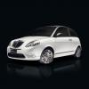 Front- und Seitenansicht des Lancia Ypsilon