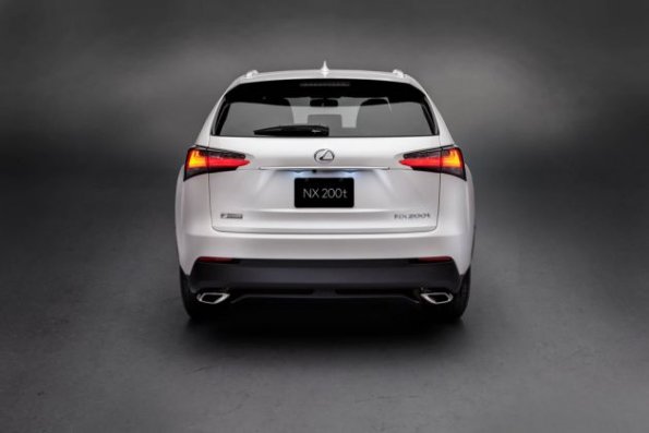 Die Heckpartie des Lexus NX