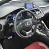 <p>Das Cockpit des Lexus NX</p>