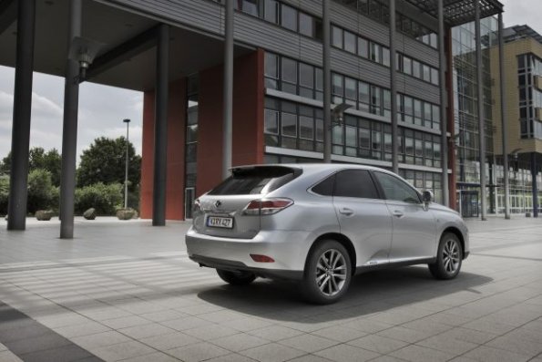 Die Heckpartie des Lexus RX 450H 