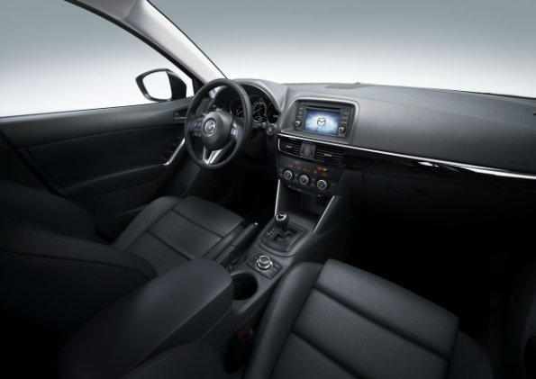 Die Armaturentafel im Mazda CX-5