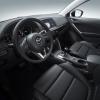 Ein Blick ins Innere des Mazda CX-5: die Armaturentafel und die erste Sitzreihe <br />