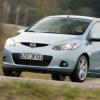 Front- und Seitenansicht des Mazda2