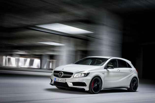 Mercedes Benz A 45 AMG:
Mercedes-Benz A 45 AMG