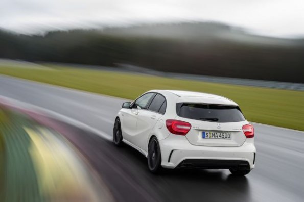 Die Heckpartie am Mercedes-Benz A 45 AMG (W 176) 2012