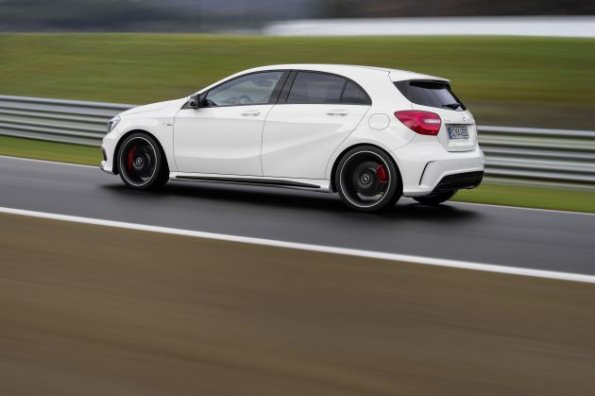 Das Profil des Mercedes-Benz A 45 AMG (W 176) 2012