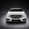 <p>Mercedes-Benz A 45 AMG (W 176) Lack: zirrusweiß, AMG Aerodynamikpaket Exterieur, AMG Carbonpaket Exterieur, 2013</p>