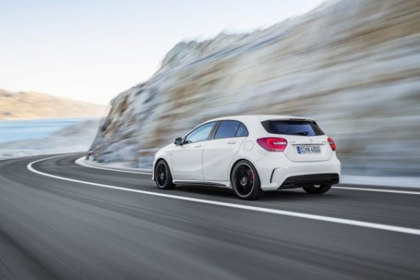 Heck- und Seitenansicht des Mercedes Benz A 45 AMG (W 176) 2012