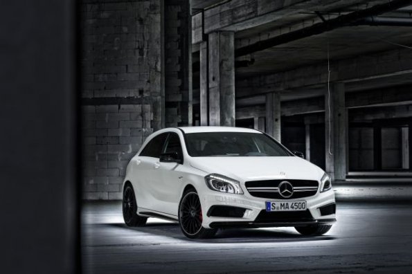 Die Frontpartie am Mercedes Benz A 45 AMG (W 176) 2012