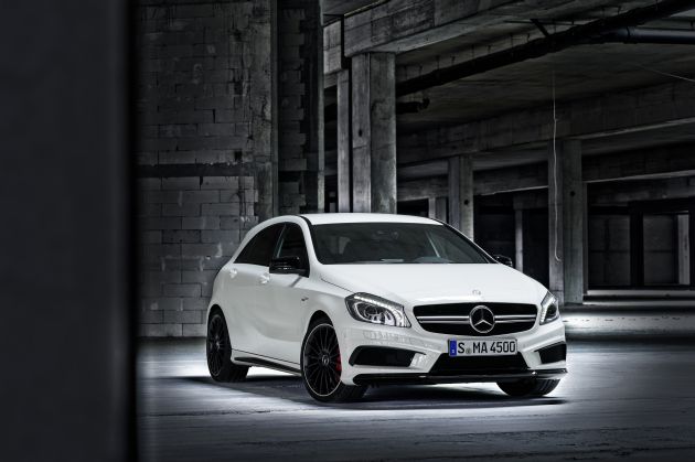 Mercedes Benz A45 AMG :
Mercedes Benz A45 AMG 