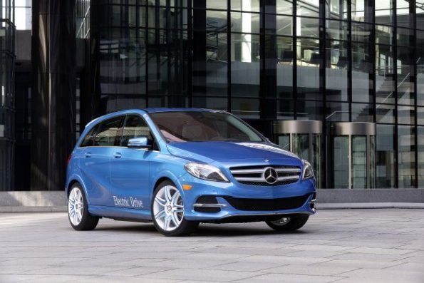 Front- und Seitenansicht der Mercedes Benz B-Klasse Electric Drive, (W 242), 2013