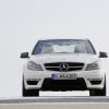 Die Fahrzeugfront des Mercedes-Benz C 63 AMG (W 204) 2010