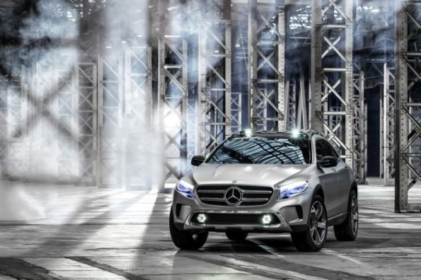 Die Frontansicht des Mercedes-Benz GLA Showcar; 2013