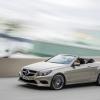 <p>Mercedes-Benz E 350 BLUETEC Cabriolet mit Sportpaket, (A 207), 2012, Lack: aragonitsilber metallic, Ausstattung: Leder tiefseeblau/seidenbeige</p>