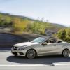 <p>Außenaufnahme mit der Mercedes-Benz E 350 BLUETEC Cabriolet mit Sportpaket, (A 207), 2012, Lack: aragonitsilber metallic, Ausstattung: Leder tiefseeblau/seidenbeige</p>