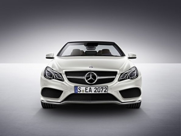 Die Frontansicht der Mercedes-Benz E-Klasse Cabrio, E 350 BlueTec, (A 207), 2013