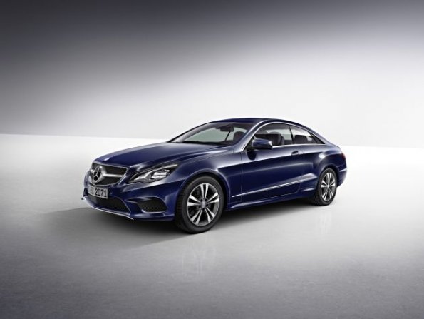 Front- und Seitenansicht der Mercedes-Benz E-Klasse Coupé, E 500, (C 207), 2013