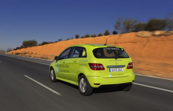 Mercedes-Benz B_Class F-CELL; on the way to Madrid / Downdown