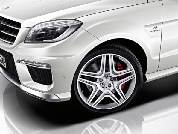 ML 63 AMG (W 166) 2011