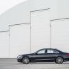 <p>Seitenpartie der Mercedes-Benz S 350 BlueTec (W 222) 2012, Lack: anthrazitblau metallic, Ausstattung: Leder Exklusiv tiefseeblau/seidenbeige</p>