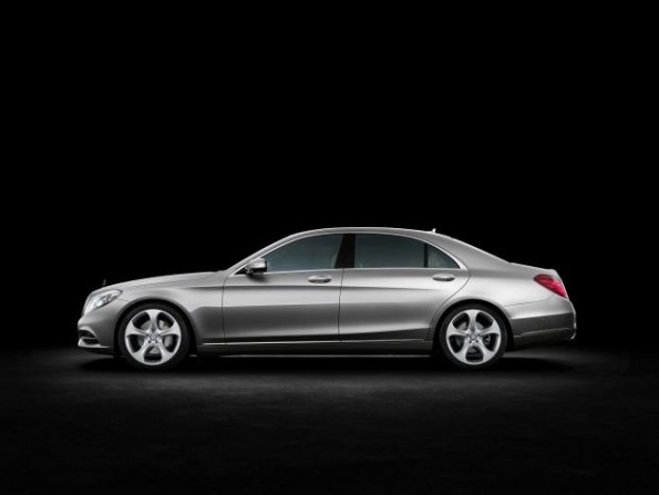 Die Silhouette der Mercedes-Benz S-Klasse, (W 222), 2012