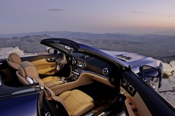 Ein Blick in den Innenraum des Mercedes-Benz SLS 65 AMG