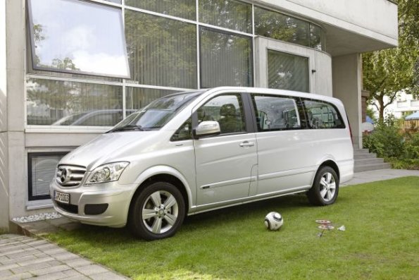 Mercedes Benz  Viano Silber