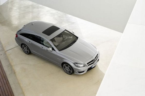 Ein Blick aus der Vogelperspektive auf den Mercedes CLS 63 Shooting Break