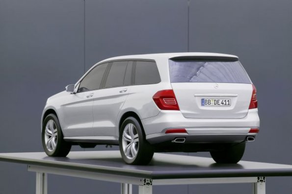 Heck- und Seitenansicht des Mercedes GLK