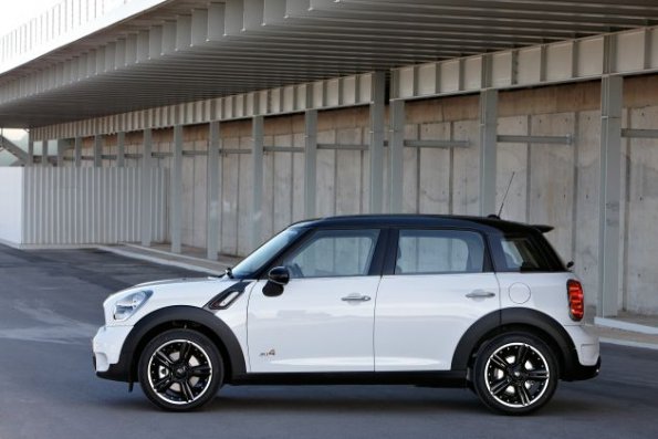 MINI Countryman (02/2010)