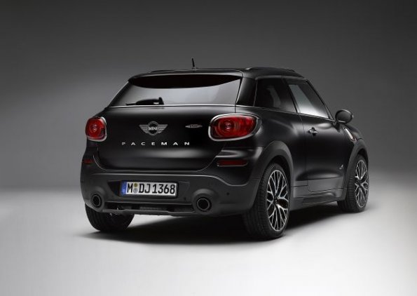 Die Heckpartie des Mini Frozen Black Metallic