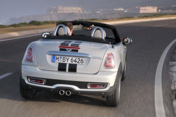 Die Heckansicht des Mini Roadster