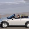 Der Mini Roadster in der Seitenansicht mit geöffnetem Verdeck<br />