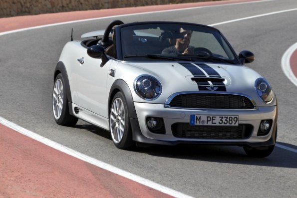 Front- und Seitenansicht des Mini Roadster